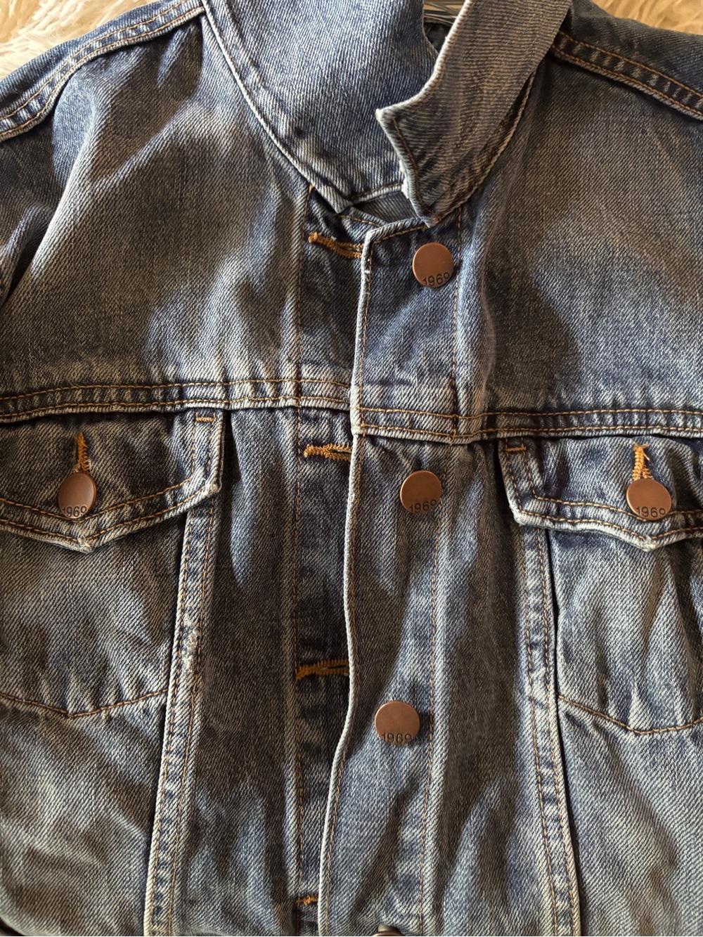 GAP 1969 Denim Jacket in Dark Blue with Contrast Stitching - Picture 2 of 4